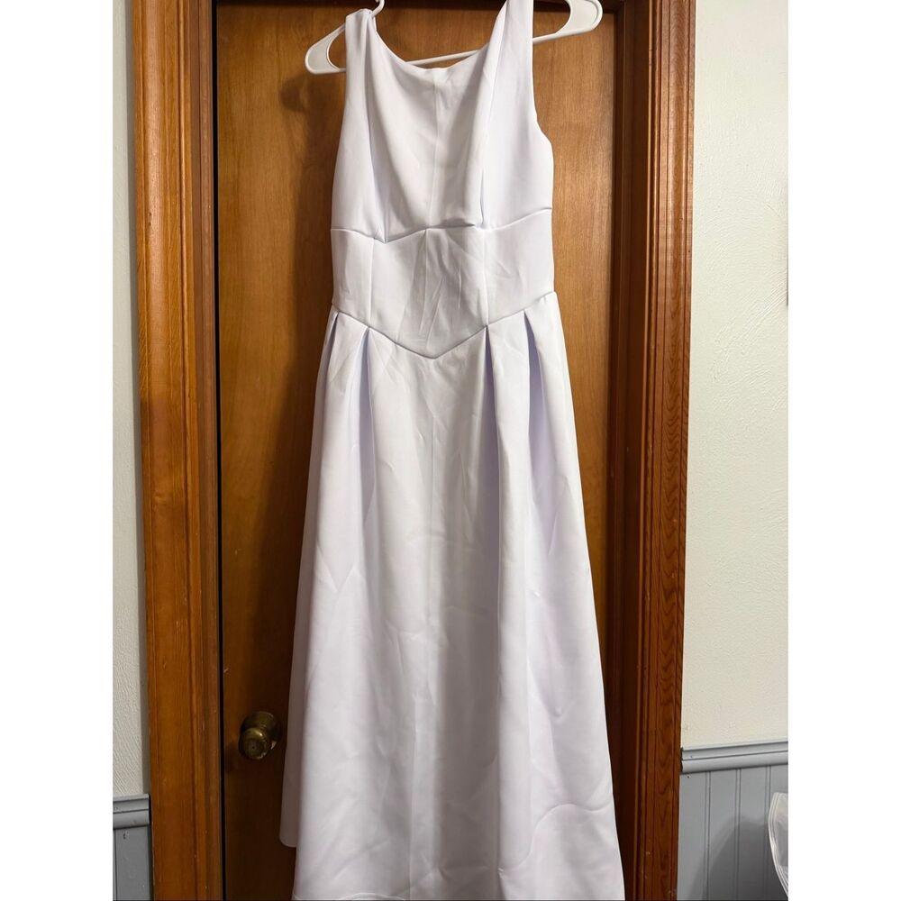 White dress - Picture 3 of 6